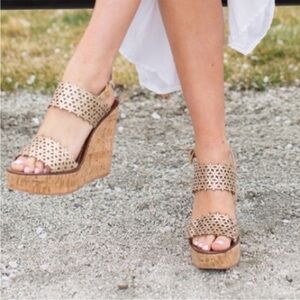 Tory Burch Daisy Platform Wedge Sandal Gold Leather Laser Cut Size 7.5